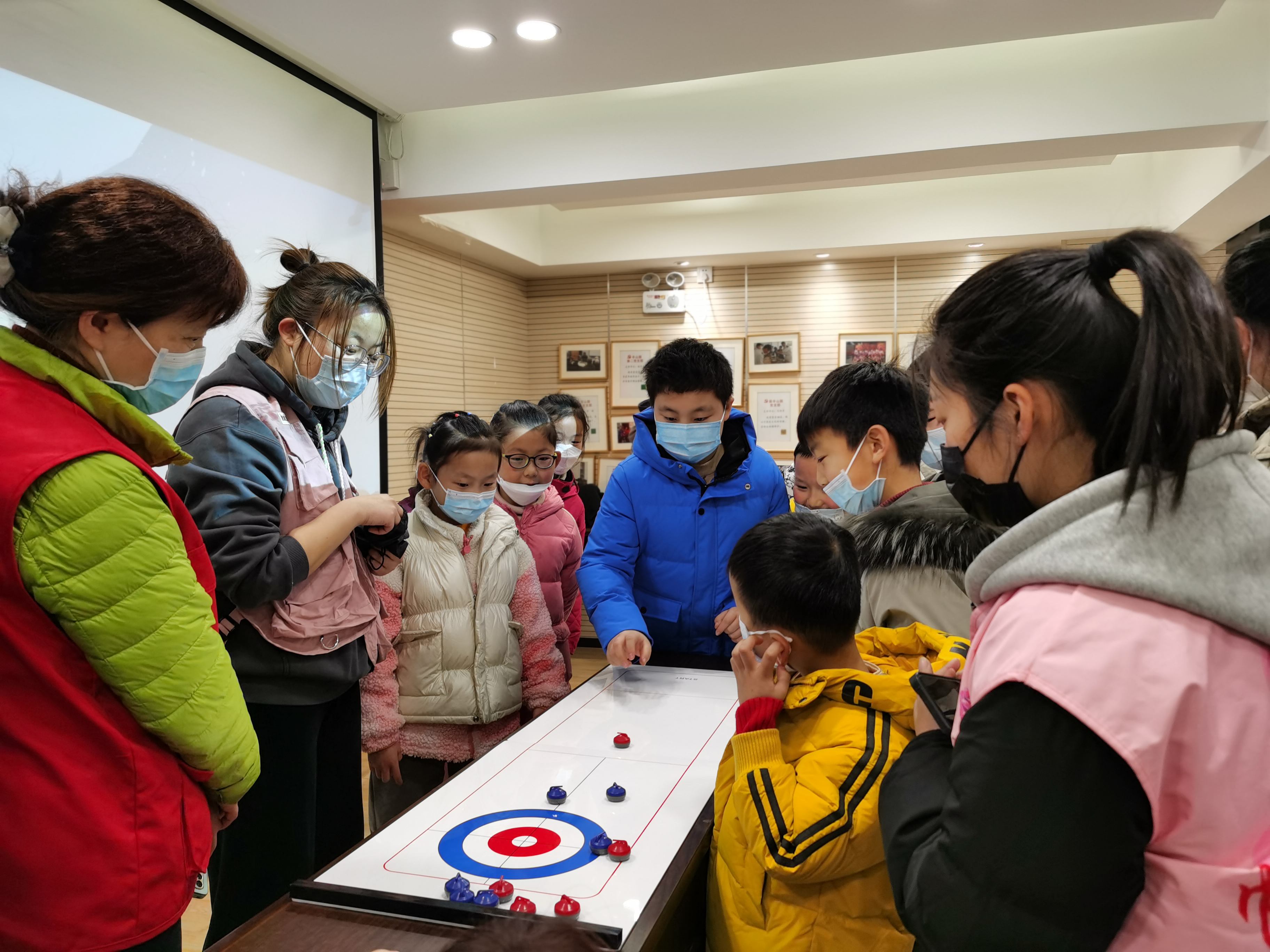 南京梅园新村街道总工会开展“激情迎冬奥童心绘冰雪”主题活动