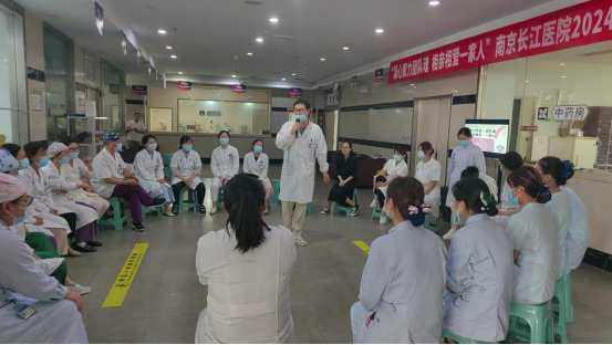 南京市鼓楼区“劳模工匠进校园 思政教师进企业”活动走进南京长江医院集团有限公司